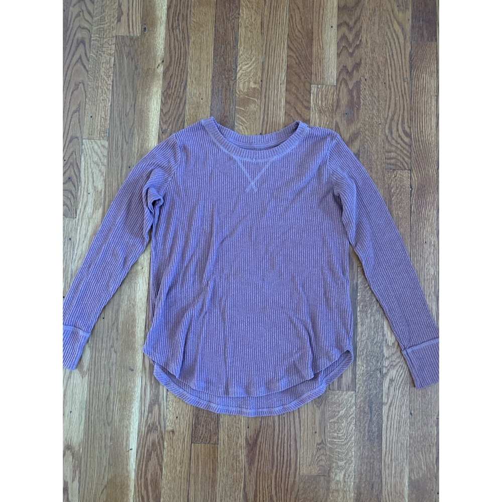 American Eagle top.